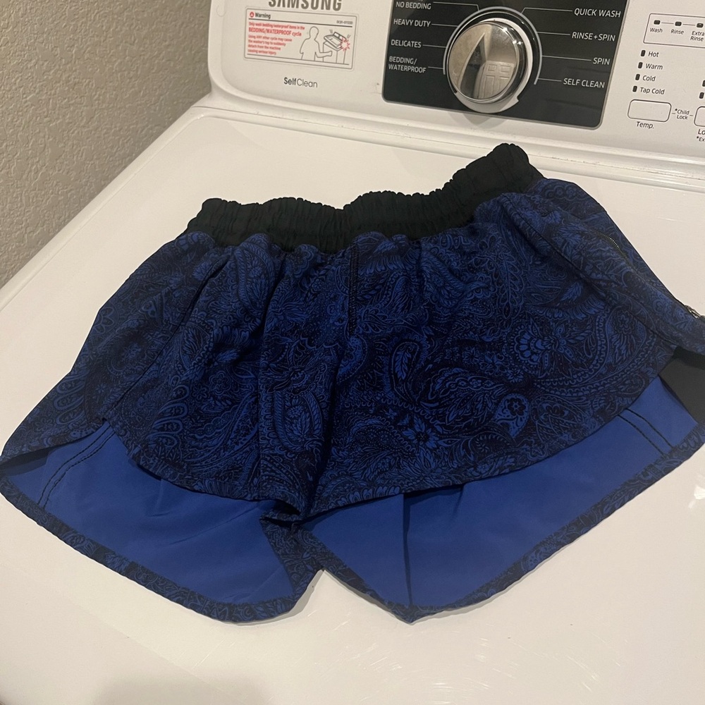 Lululemon Shorts Size 6